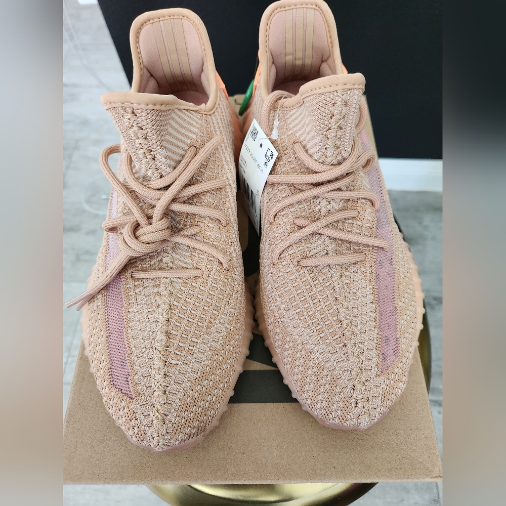 Yeezy 350 Clay
